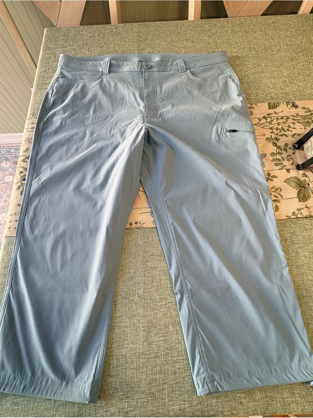 Eddie Bauer Women’s Rainer Capris Pants